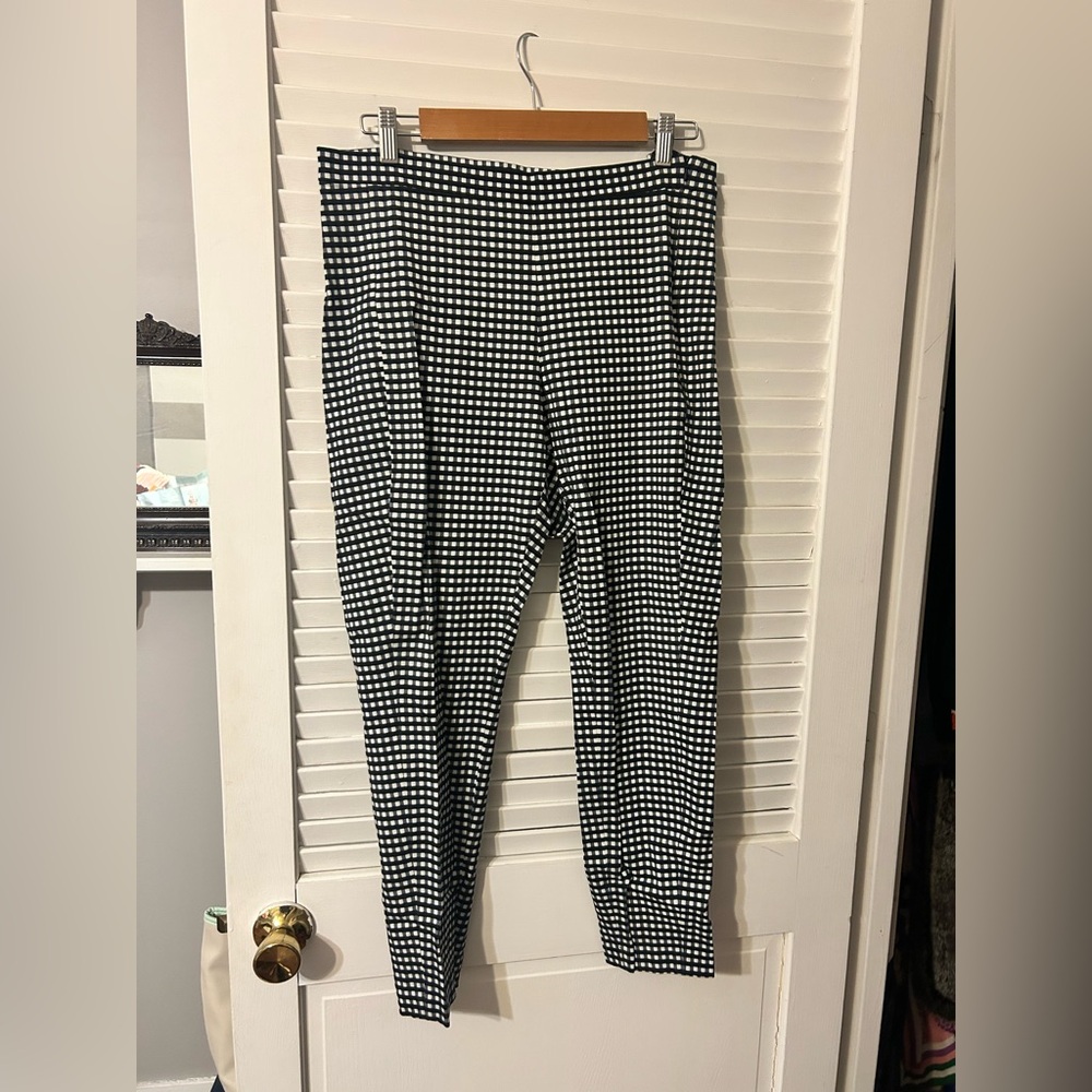 Banana Republic Black and White Checkered Devon Pants